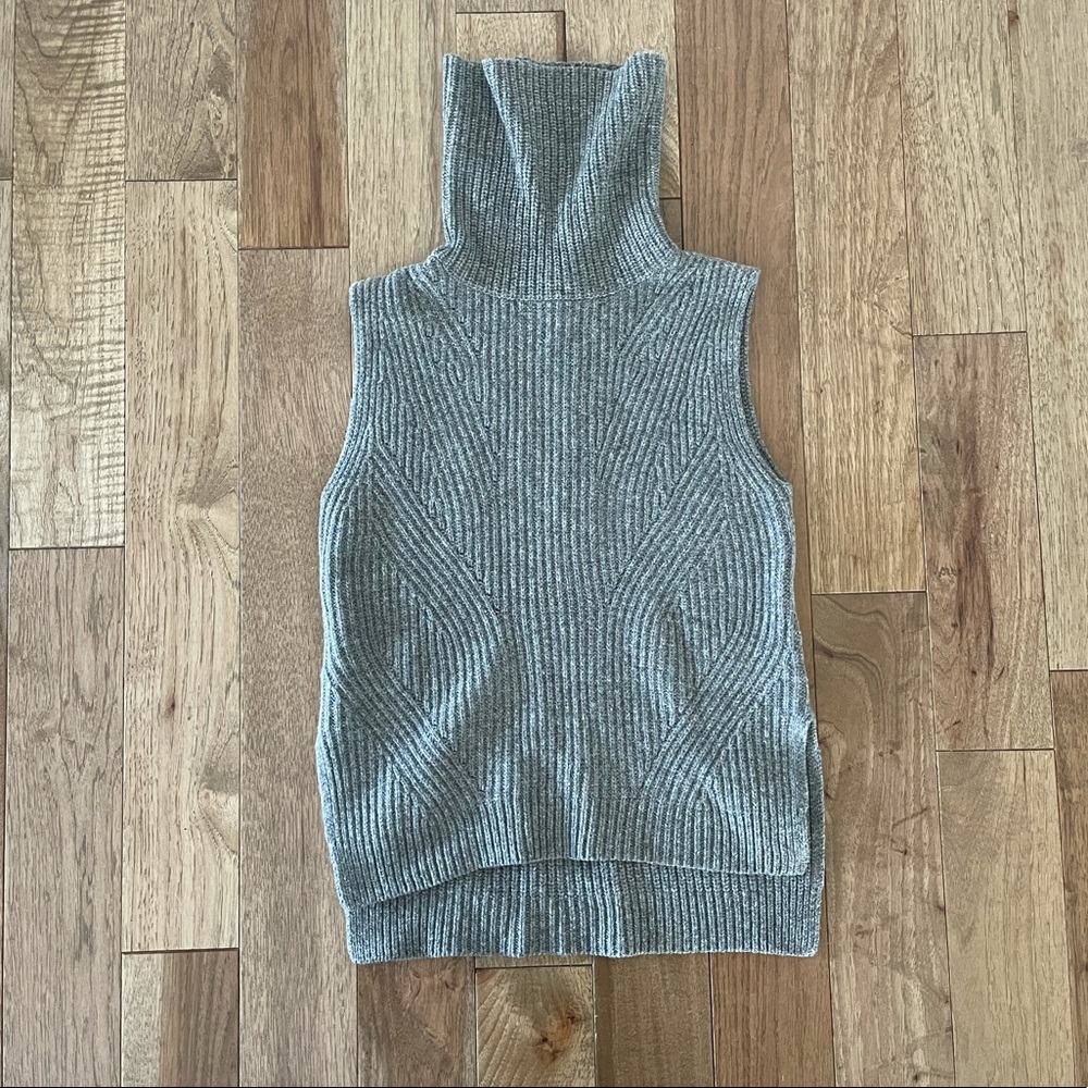 Madewell sleeveless wool turtleneck sweater  XS